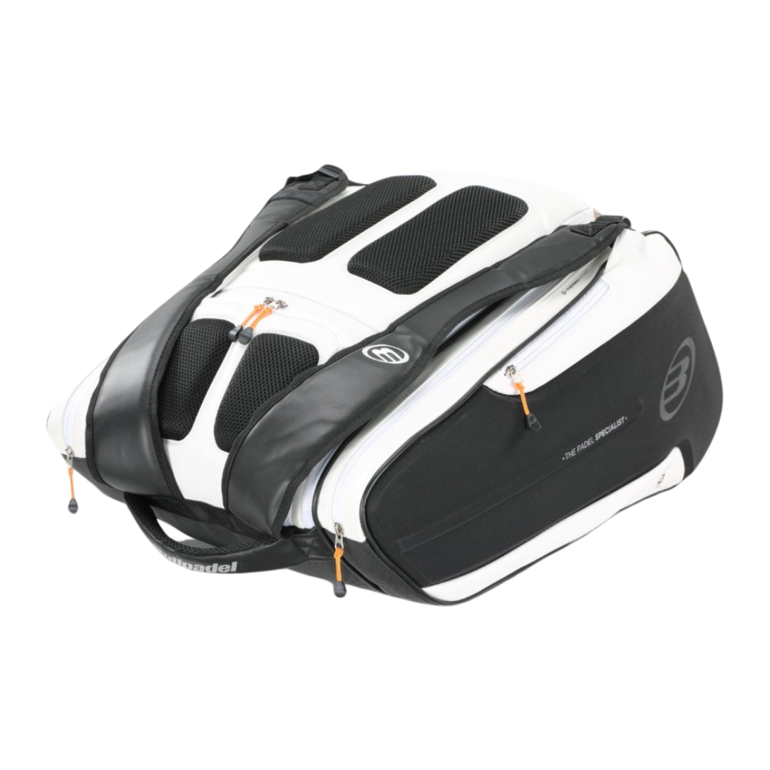 Bullpadel Hack White RacketBag 25