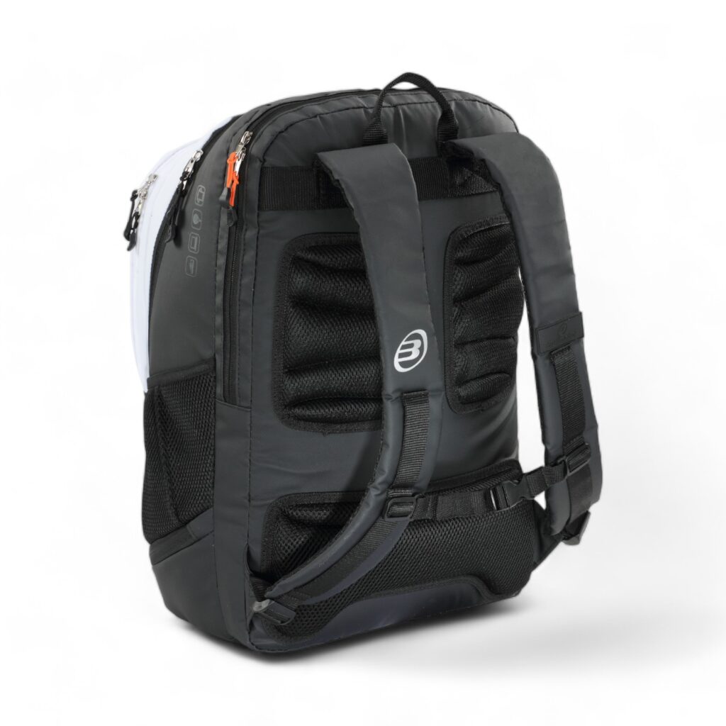 Bullpadel Hack White Backpack 25