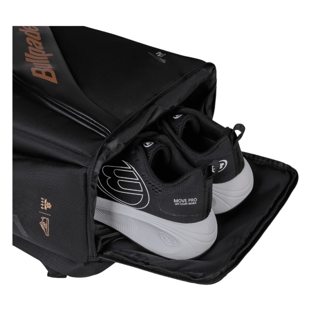 Bullpadel Vertex Black Backpack 25