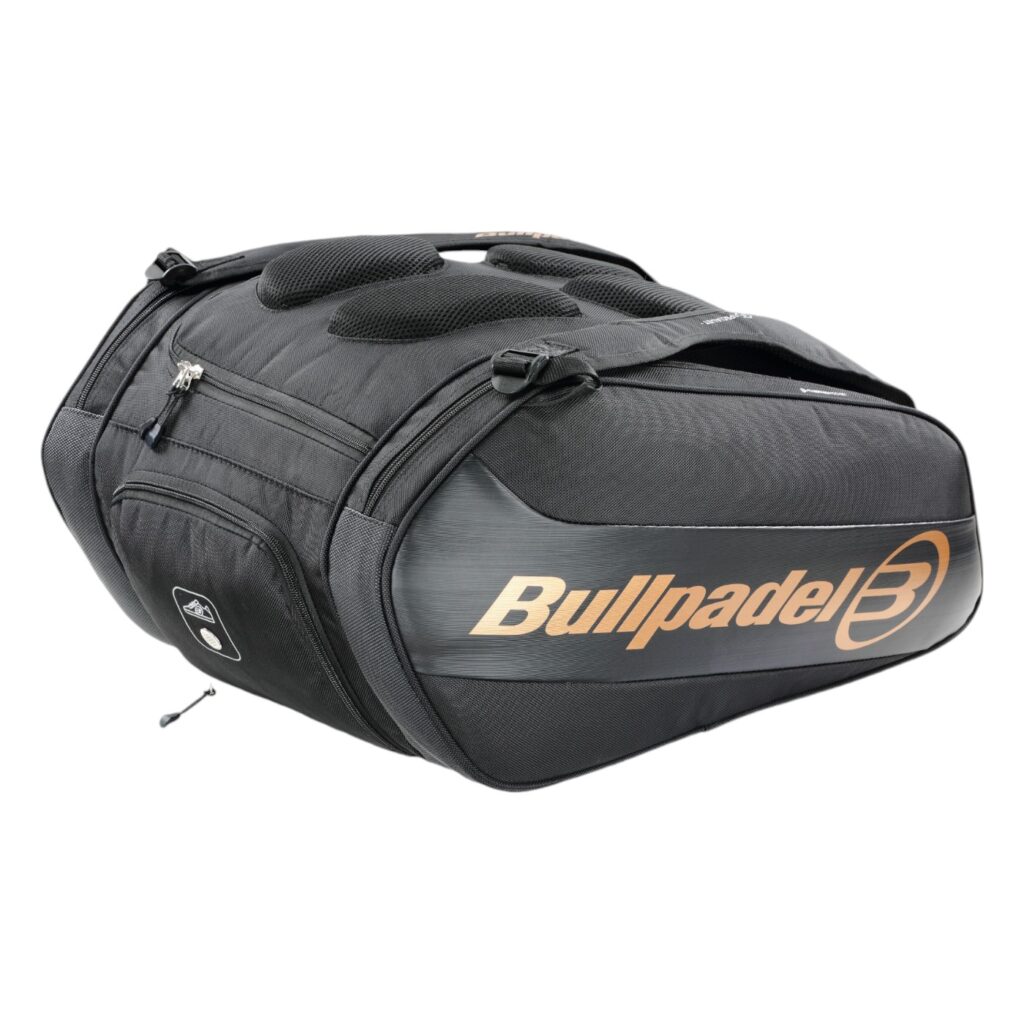 Bullpadel Vertex Black  RacketBag 25