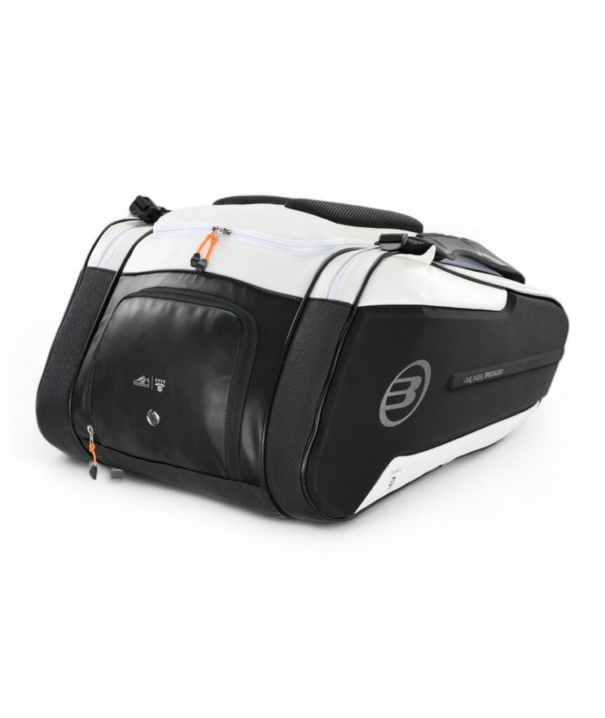 Bullpadel Hack White RacketBag 25