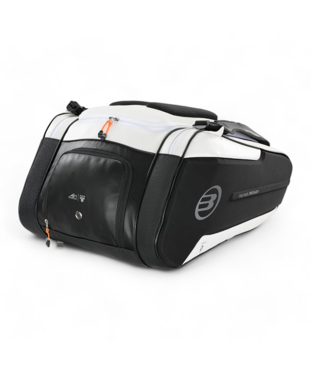 Bullpadel Hack White RacketBag 25
