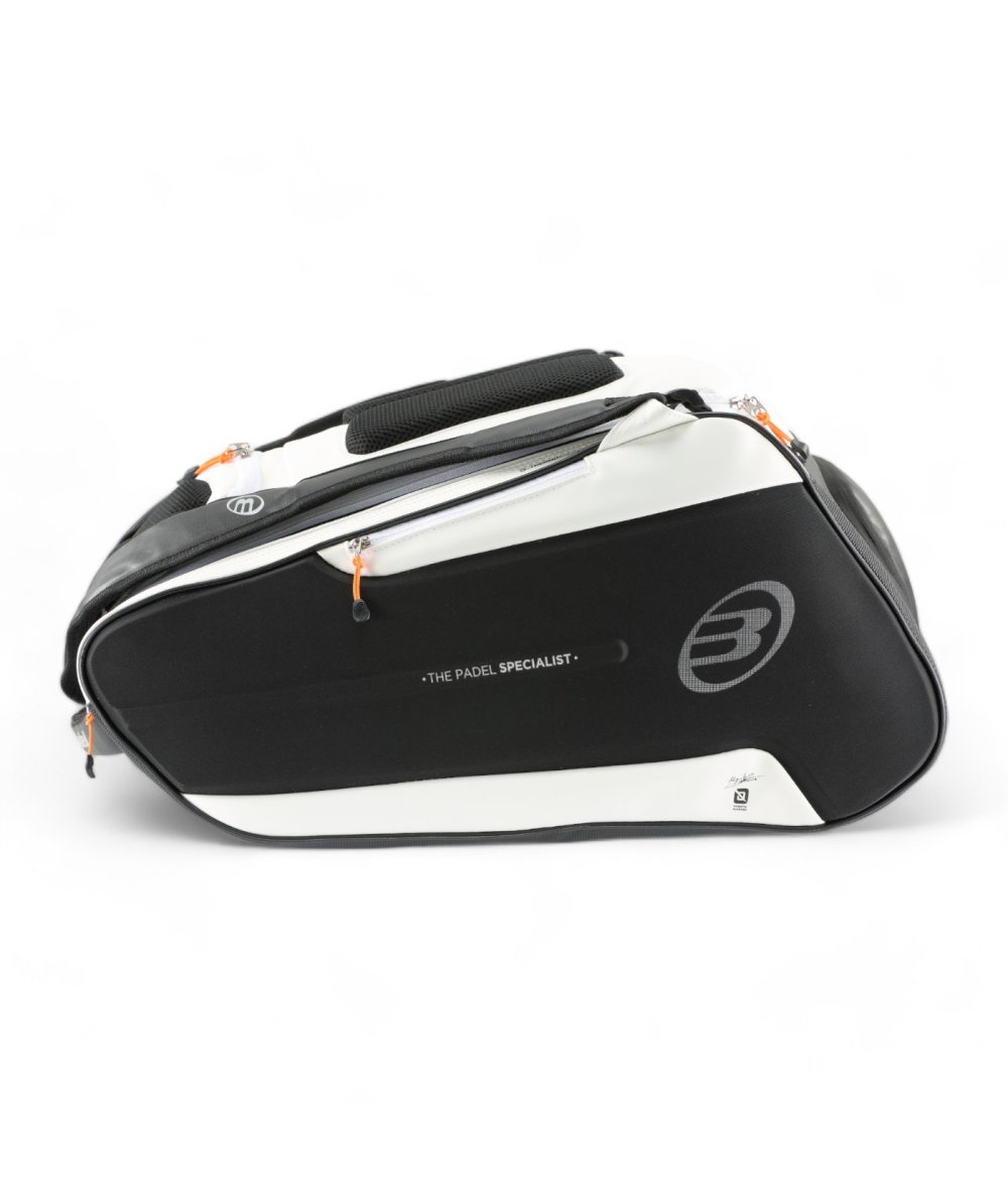 Bullpadel Hack White RacketBag 25