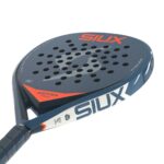 Siux Astra Hybrid 2026 Padelio rakete kampinis vaizdas