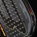 Bullpadel Vertex 05 Geo Premier Padel 2026 Padelio rakete kampinis vaizdas