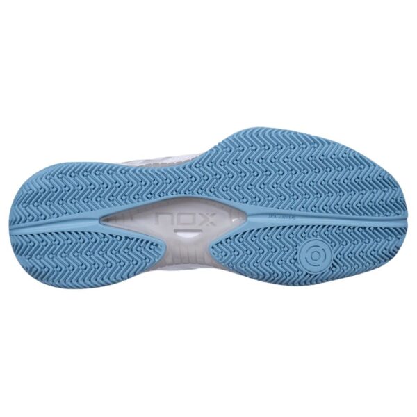 Nox Nerbo White/Sky Blue Padelio Batai padas iš arti