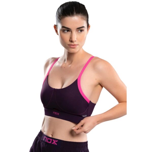 Nox Pro Deep Purple sportinė liemenėlė dėvima modelio iš priekio