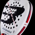 Bullpadel Hack 05 27 padelio raketė iš arti