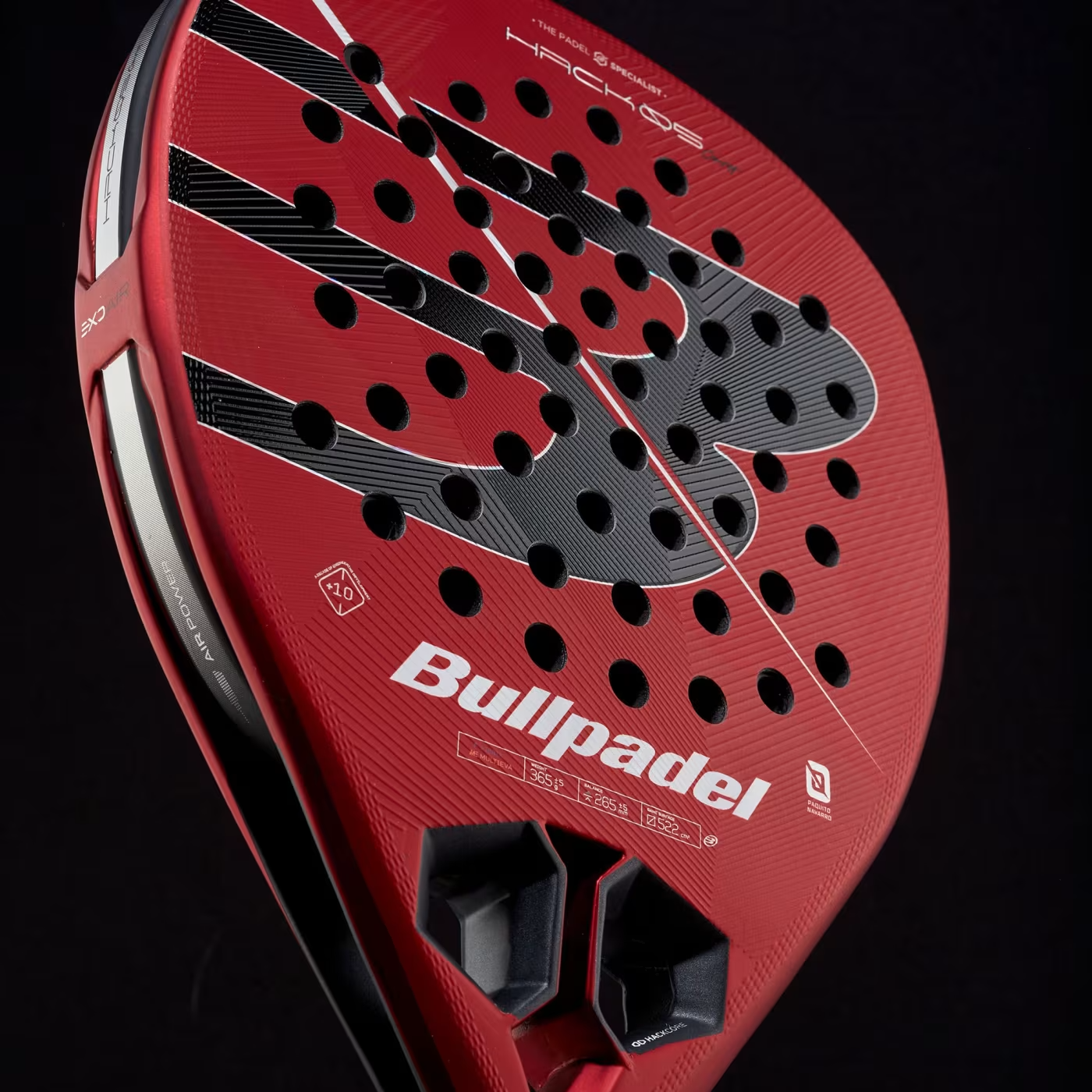 Bullpadel Hack 05 CMF 27 padelio raketė iš arti