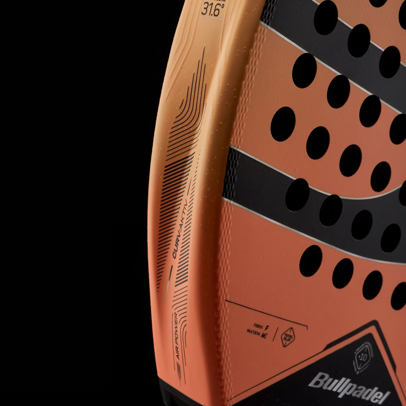Bullpadel Vertex 05 W 27 padelio raketė iš arti