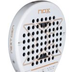 Nox Nextgen 12K Hybrid padelio raketės paviršius iš arti